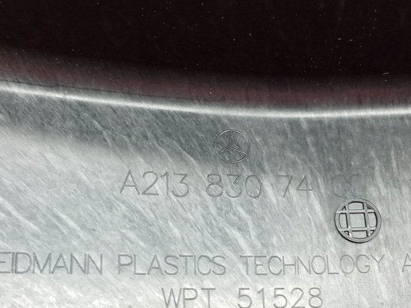 Recambio de caja filtro de aire para mercedes-benz clase e (w213) e 220 d (213.004) referencia OEM IAM A2138307400  