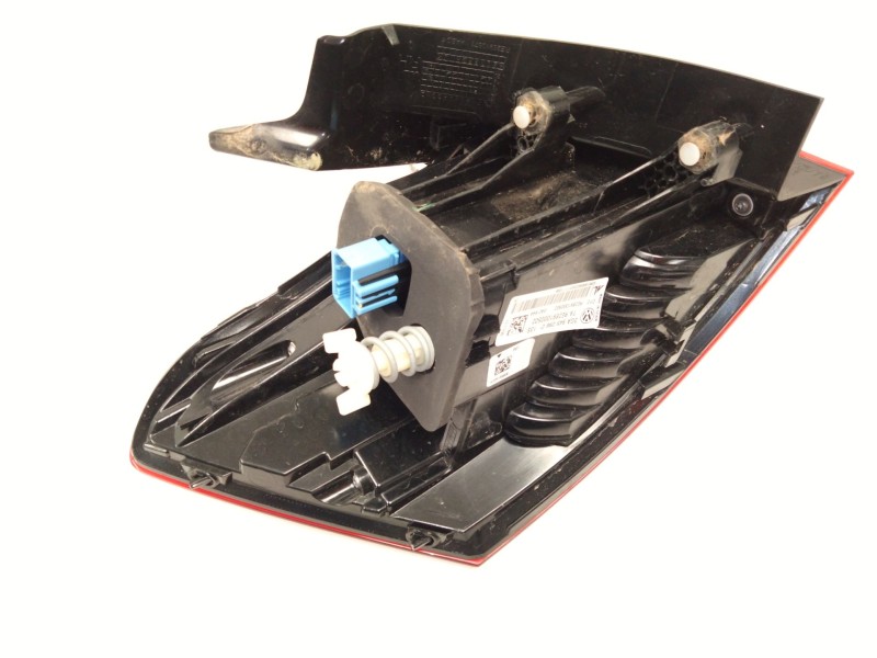 Recambio de piloto trasero derecho para volkswagen t-roc (a11, d11) 1.5 tsi referencia OEM IAM 2GA945096  