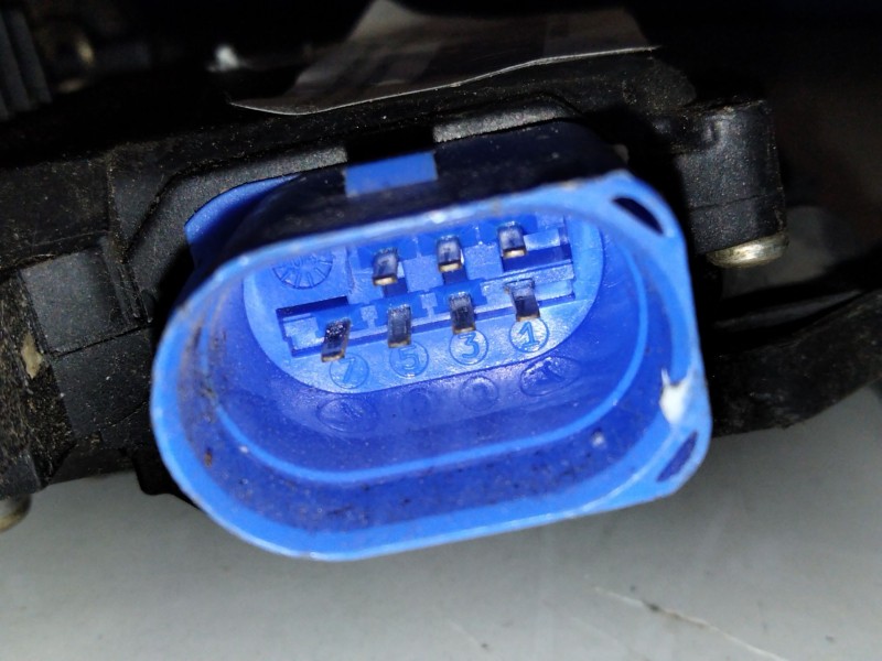 Recambio de cerradura puerta trasera derecha para volkswagen touareg (7la) tdi r5 referencia OEM IAM 7L0839016  