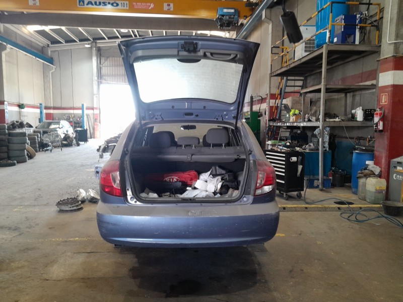 kia rio i fastback (dc) del año 2003