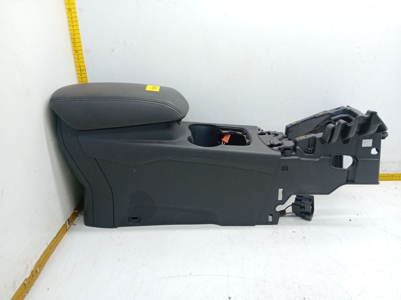 Recambio de consola central para ford focus iii 1.6 ti referencia OEM IAM 0526102436801  