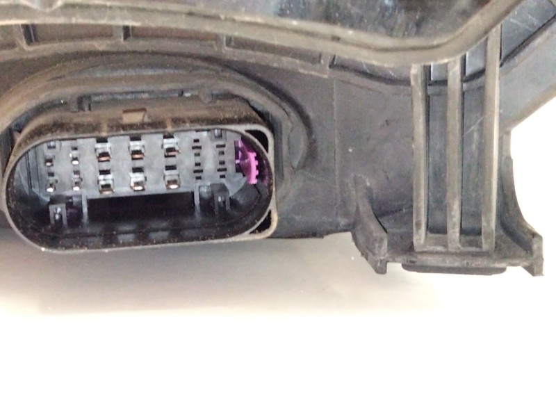 Recambio de faro derecho para ford mondeo iv (ba7) 2.2 tdci referencia OEM IAM 7S7213D154  