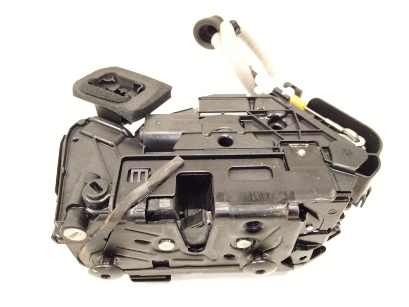 Recambio de cerradura puerta trasera izquierda para volkswagen t-cross (c11) 1.0 tsi referencia OEM IAM 5TA839015  