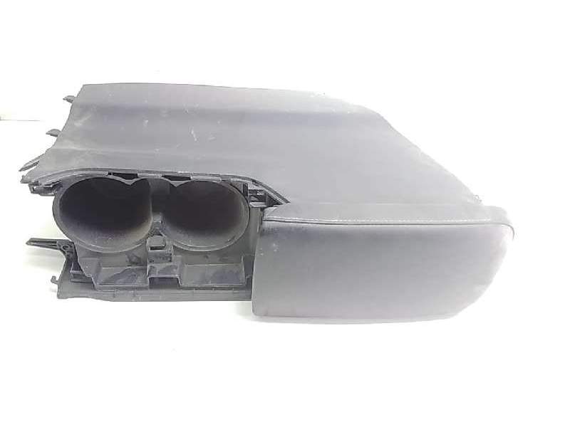 Recambio de apoyabrazos central para lexus ct 200h referencia OEM IAM 5891176010  