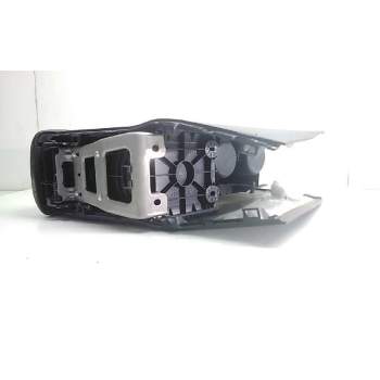 Recambio de apoyabrazos central para lexus ct 200h referencia OEM IAM 5891176010  
