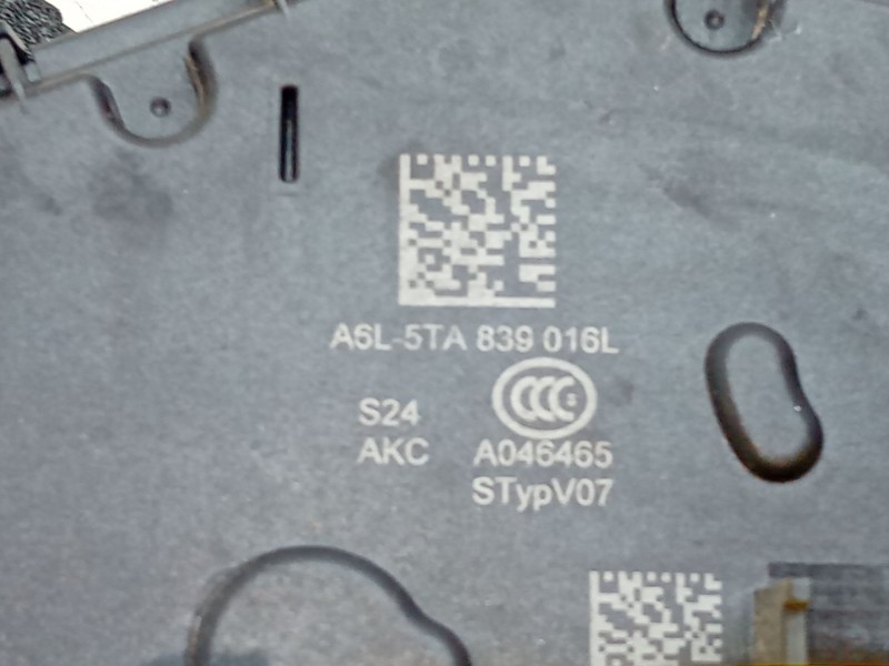 Recambio de cerradura puerta trasera derecha para volkswagen t-cross (c11) 1.0 tsi referencia OEM IAM A6L5TA839016L  