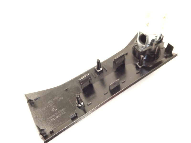 Recambio de moldura para volkswagen t-cross (c11) 1.0 tsi referencia OEM IAM 2GM863337  