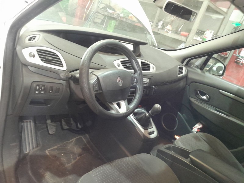 renault grand scénic iii (jz0/1_) del año 2010