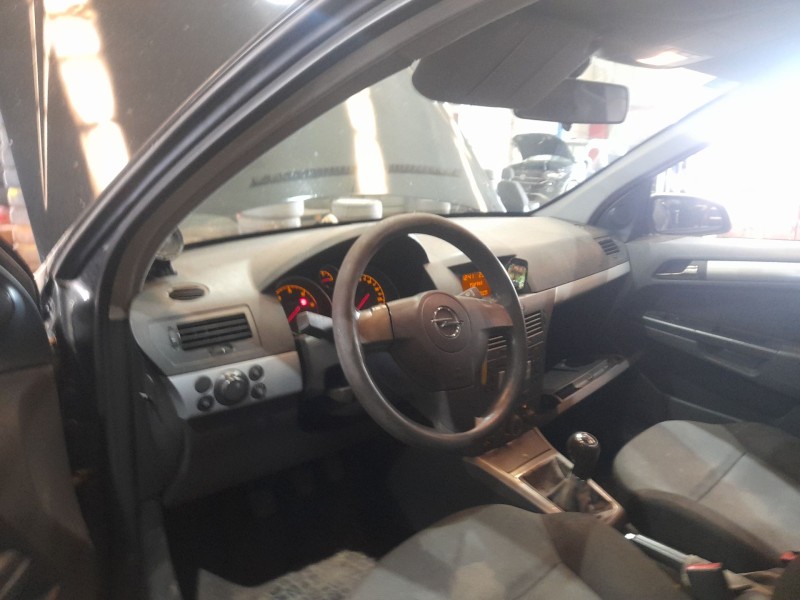 opel astra h (a04) del año 2005