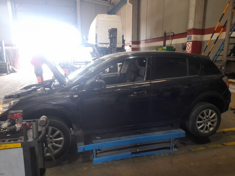 opel astra h (a04) del año 2005