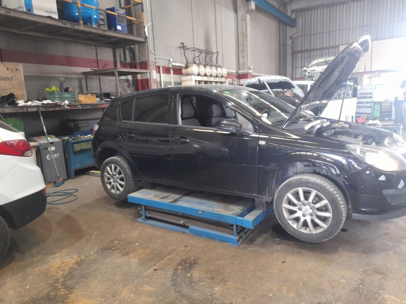 opel astra h (a04) del año 2005