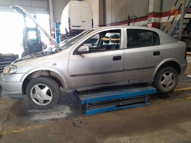 opel astra g fastback (t98) del año 1999