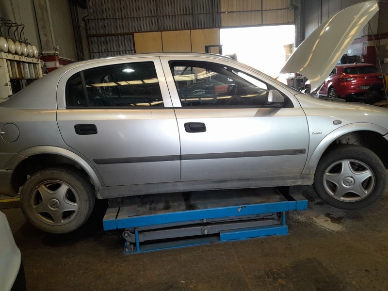 opel astra g fastback (t98) del año 1999