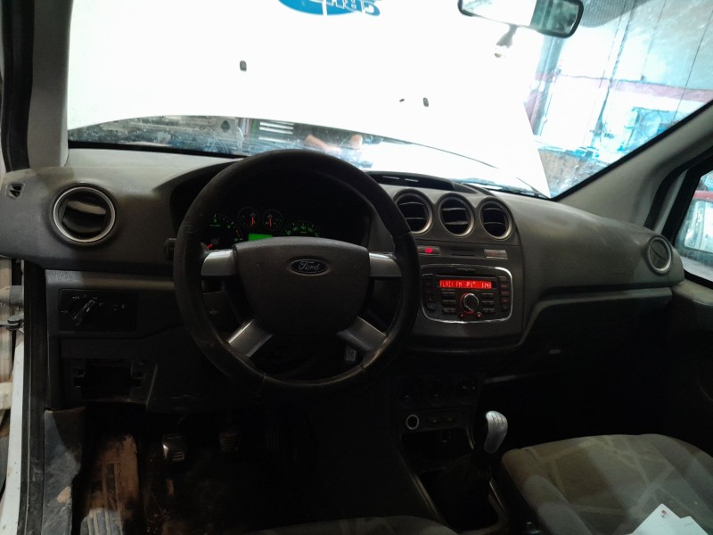 ford tourneo connect del año 2010