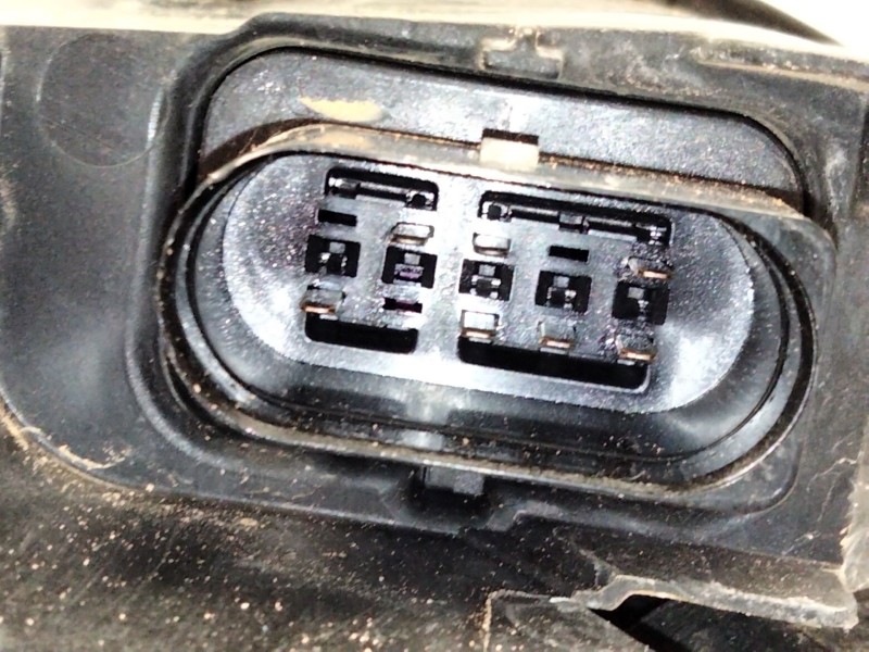 Recambio de faro derecho para volkswagen t-cross (c11) 1.0 tsi referencia OEM IAM 2GM941006  