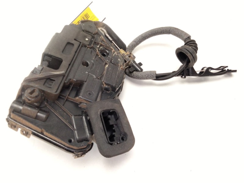 Recambio de cerradura puerta trasera derecha para volkswagen golf vii (5g1, bq1, be1, be2) 1.0 tsi referencia OEM IAM 5TA839015 