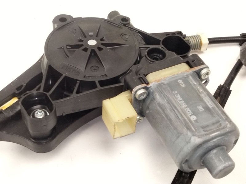 Recambio de elevalunas delantero derecho para volkswagen golf vii (5g1, bq1, be1, be2) 1.0 tsi referencia OEM IAM 5G4837462  