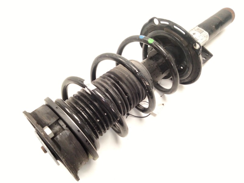 Recambio de amortiguador delantero derecho para volkswagen t-cross (c11) 1.0 tsi referencia OEM IAM 2Q0413031  