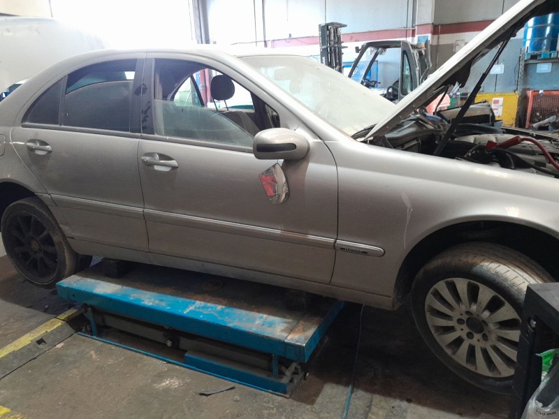 mercedes-benz clase c (w203) del año 2005