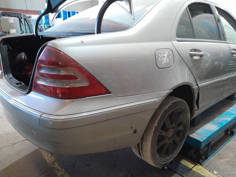 mercedes-benz clase c (w203) del año 2005