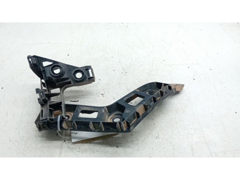Recambio de soporte paragolpes trasero derecho para volkswagen golf vii (5g1, bq1, be1, be2) 1.0 tsi referencia OEM IAM 5G680739