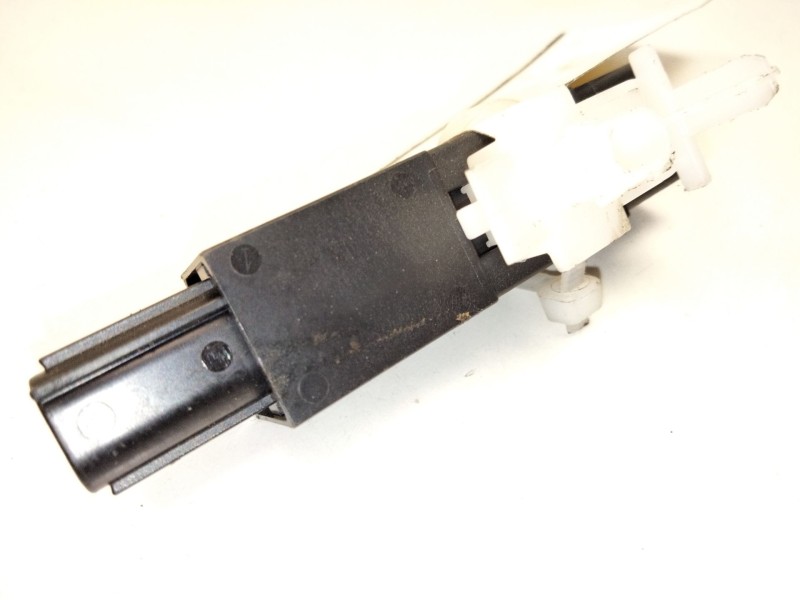 Recambio de antena para mazda mx-5 rf targa (nd) 2.0 (nd2e) referencia OEM IAM KD45676NXA  