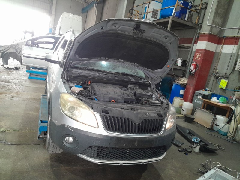 skoda roomster (5j7) del año 2025