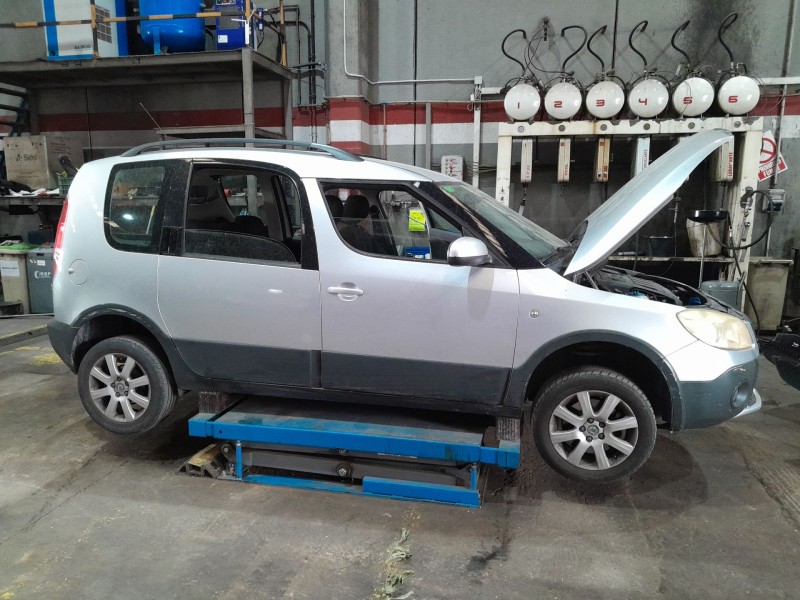 skoda roomster (5j7) del año 2025