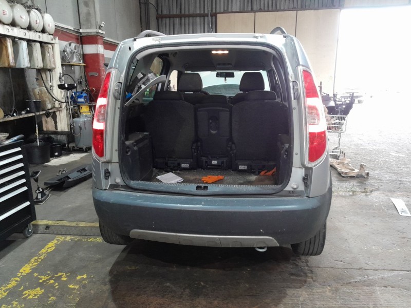 skoda roomster (5j7) del año 2025