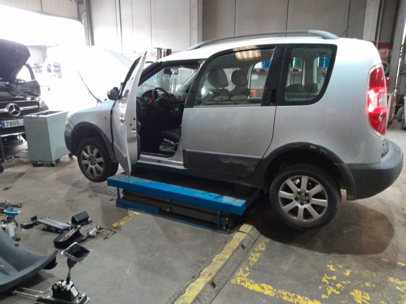 skoda roomster (5j7) del año 2025