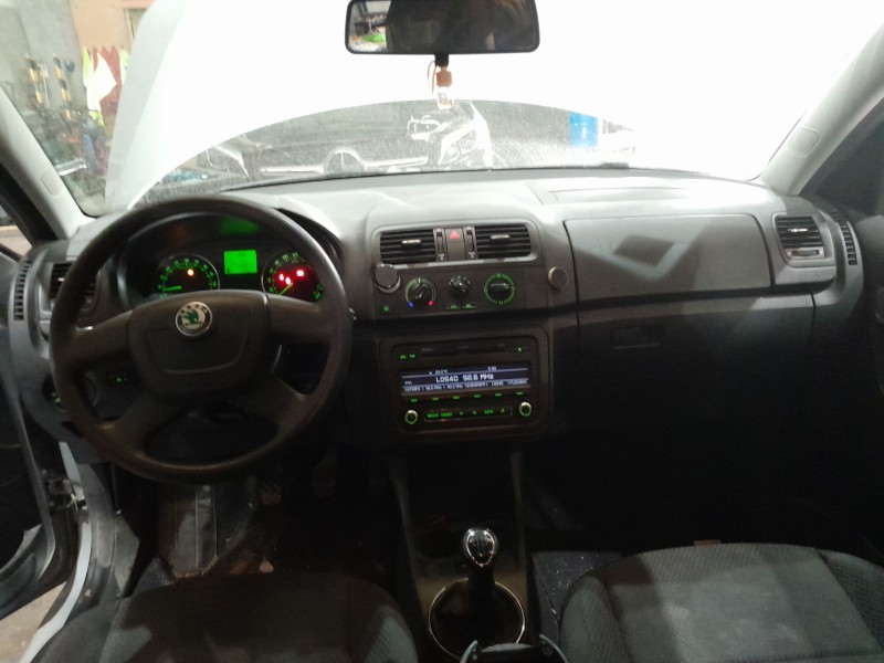 skoda roomster (5j7) del año 2025