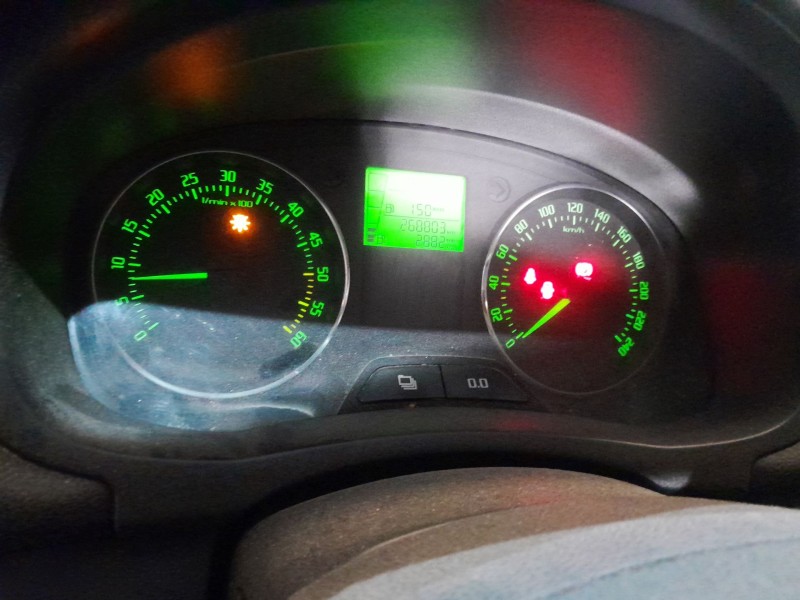 skoda roomster (5j7) del año 2025