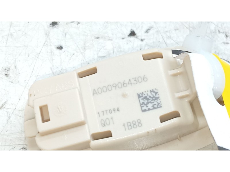 Recambio de luz interior para mercedes-benz glc coupe (c253) 250 4-matic (253.346) referencia OEM IAM A0009064306  