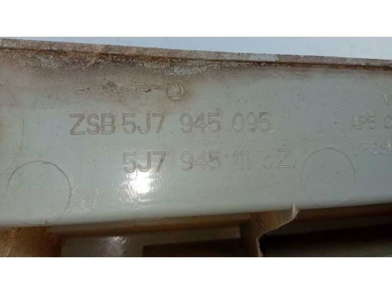 Recambio de piloto trasero izquierdo para skoda roomster (5j7) 1.6 tdi referencia OEM IAM   