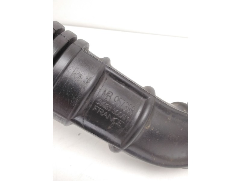 Recambio de tubo para volvo s40 i (644) 1.9 di referencia OEM IAM MB957388  