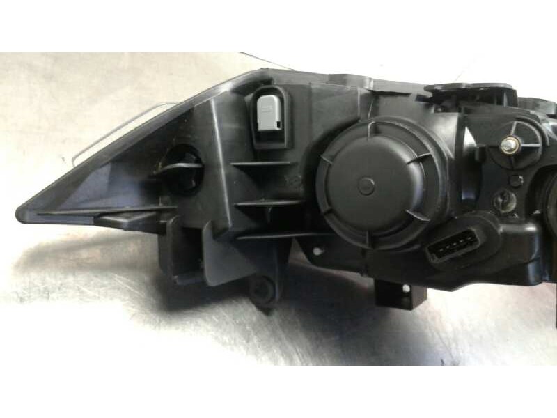 Recambio de faro izquierdo para renault megane ii berlina 5p referencia OEM IAM RN4204904  