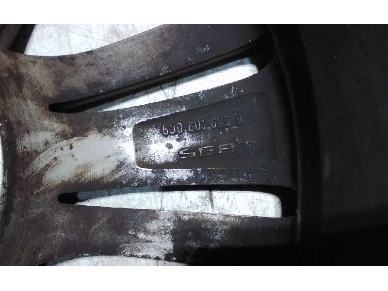 Recambio de llanta aluminio para seat ibiza (6j5) stylance / style referencia OEM IAM 16 5 TORNILLOS ET43 6J0601025D