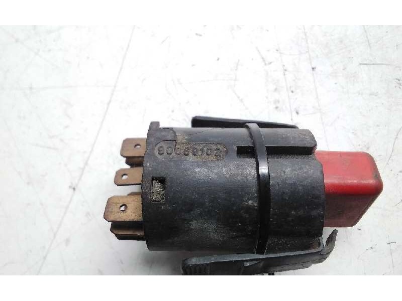 Recambio de warning para opel corsa a referencia OEM IAM 90069102  