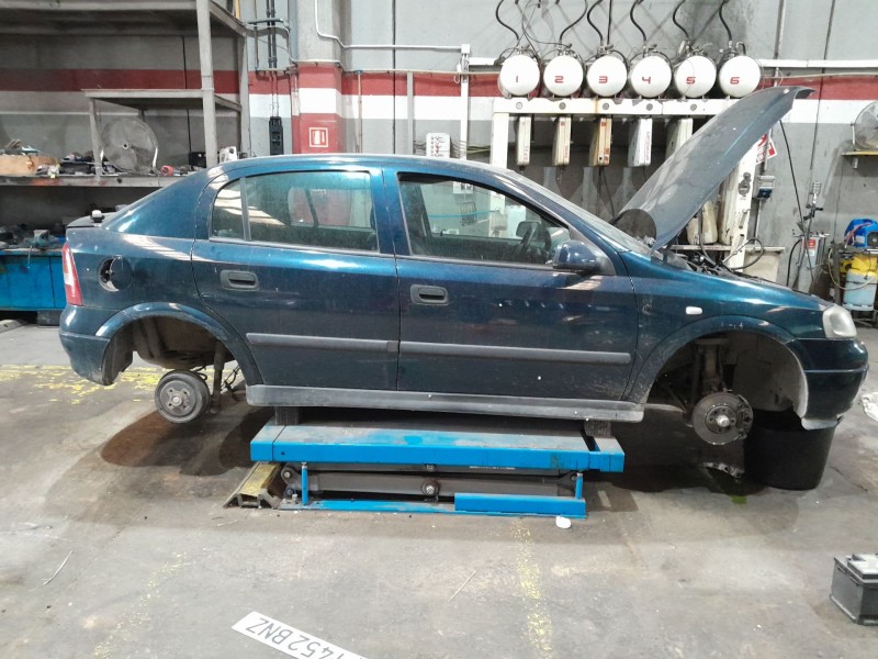 opel astra g fastback (t98) del año 2001