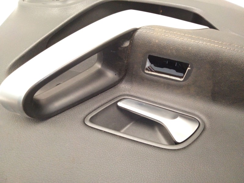 Recambio de guarnecido puerta trasera izquierda para mercedes-benz clase a (w177) a 180 d (177.003) referencia OEM IAM A17773035