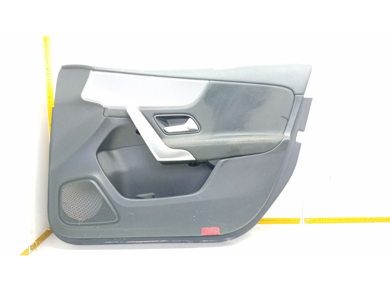 Recambio de guarnecido puerta delantera derecha para mercedes-benz clase a (w177) a 180 d (177.003) referencia OEM IAM A17777202