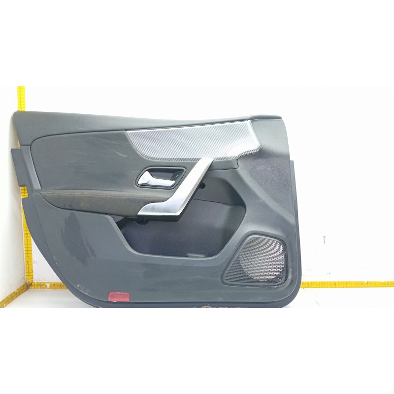 Recambio de guarnecido puerta delantera izquierda para mercedes-benz clase a (w177) a 180 d (177.003) referencia OEM IAM A177720