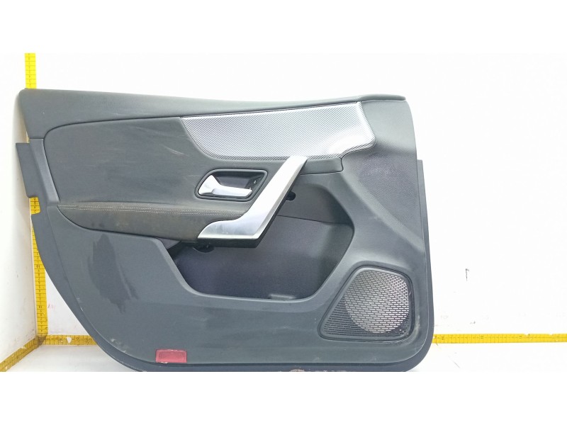Recambio de guarnecido puerta delantera izquierda para mercedes-benz clase a (w177) a 180 d (177.003) referencia OEM IAM A177720