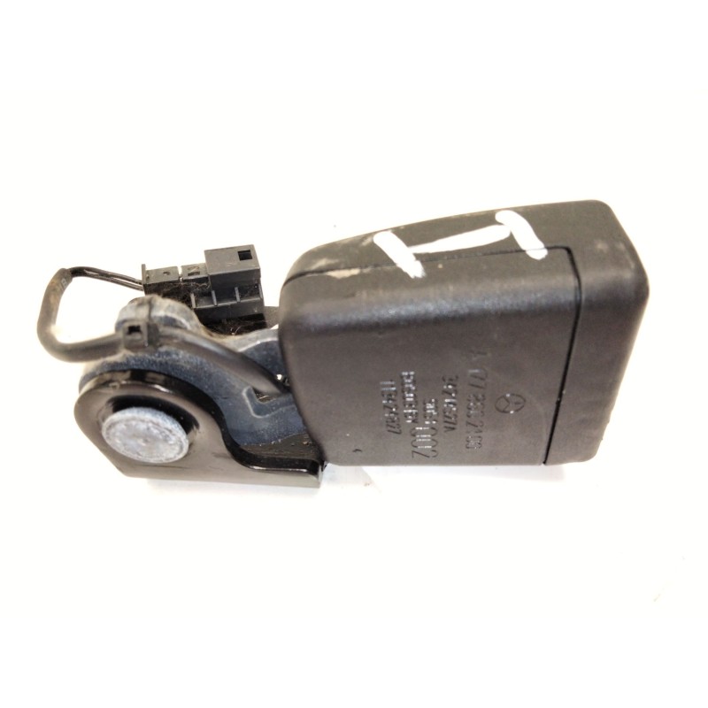 Recambio de enganche cinturon trasero izquierdo para mercedes-benz clase a (w177) a 180 d (177.003) referencia OEM IAM A17786021