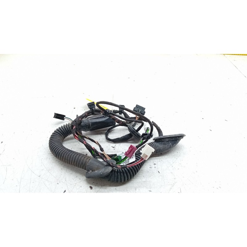 Recambio de instalacion puerta trasera izquierda para mercedes-benz clase a (w177) a 180 d (177.003) referencia OEM IAM A1775413