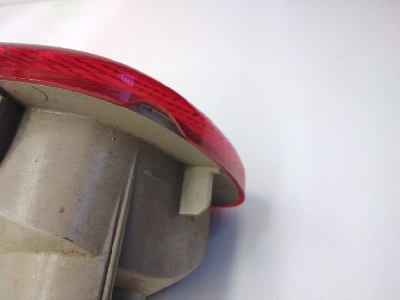 Recambio de piloto trasero derecho paragolpes para nissan terrano/terrano.ii (r20) referencia OEM IAM 26550OF400 INGLES DEFECTUO