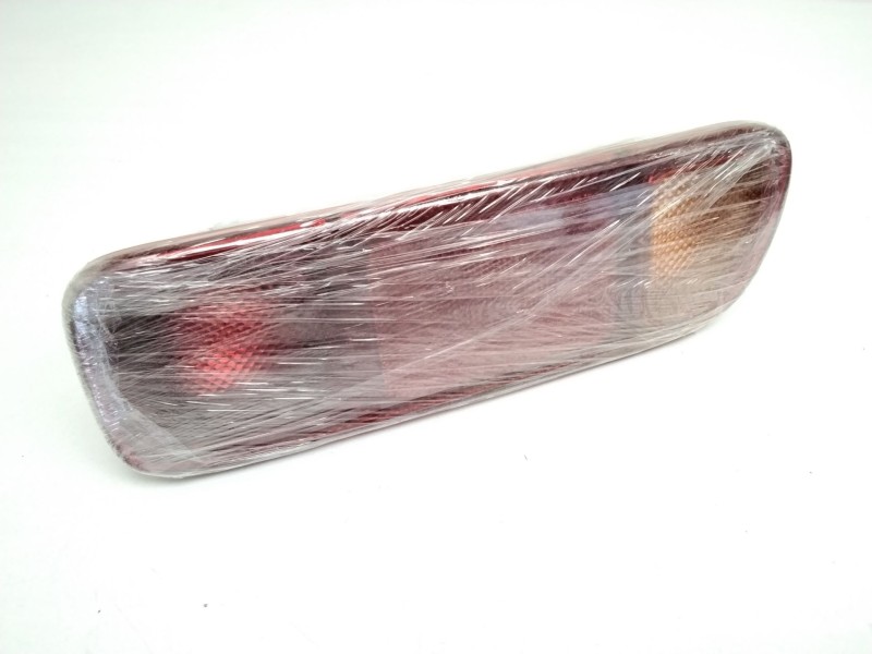 Recambio de piloto trasero derecho paragolpes para nissan terrano/terrano.ii (r20) referencia OEM IAM 26550OF400 INGLES DEFECTUO