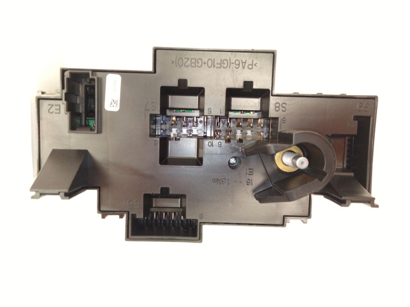 Recambio de caja reles para mercedes-benz glc coupe (c253) 250 4-matic (253.346) referencia OEM IAM A2229063202  