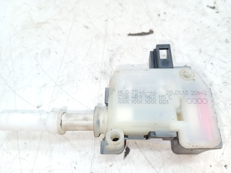 Recambio de motor cierre porton para audi a4 b6 avant (8e5) 2.4 referencia OEM IAM 2SB4B9962115C  