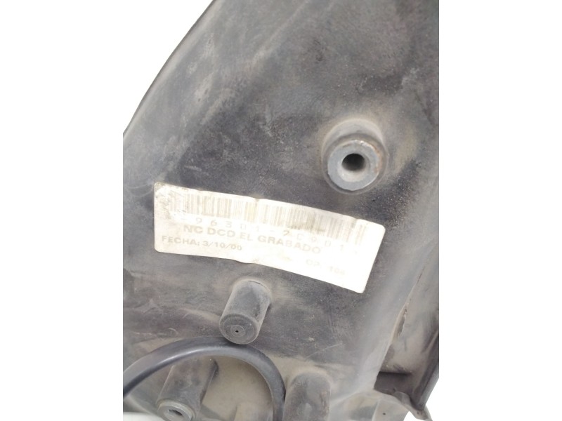 Recambio de retrovisor derecho para nissan serena (c23) 2.3 d referencia OEM IAM 963017C901  NEGRO